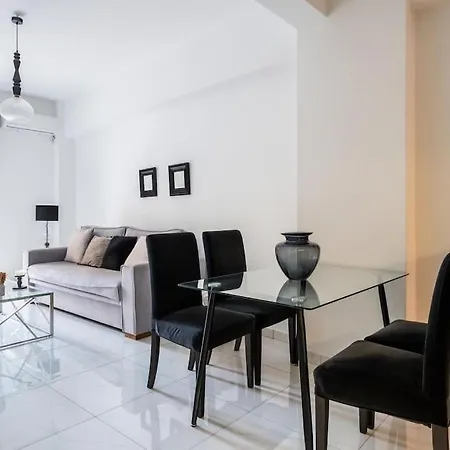 Luminous And Calm 2 Bedroom 7 Minutes To Metro In Koukaki Apartment Athens